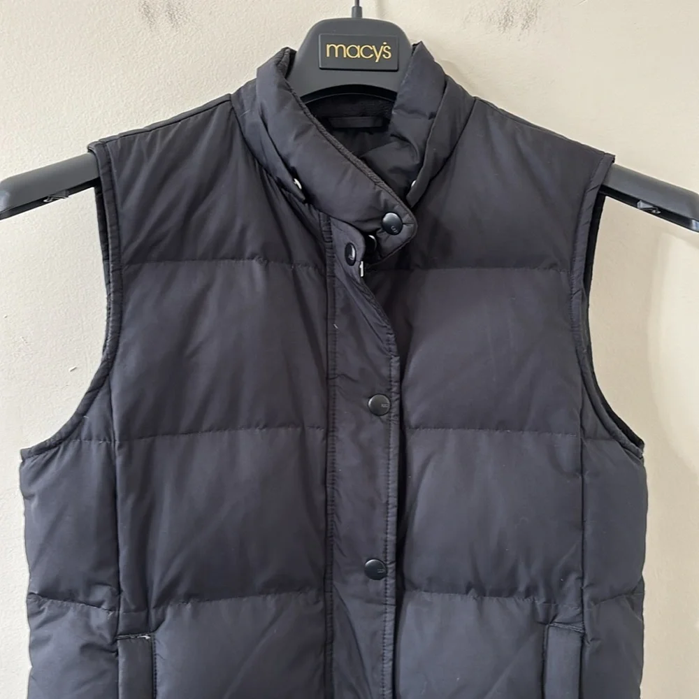 GAP Black Puffer Down Vest Size Small - Picture 2 of 9